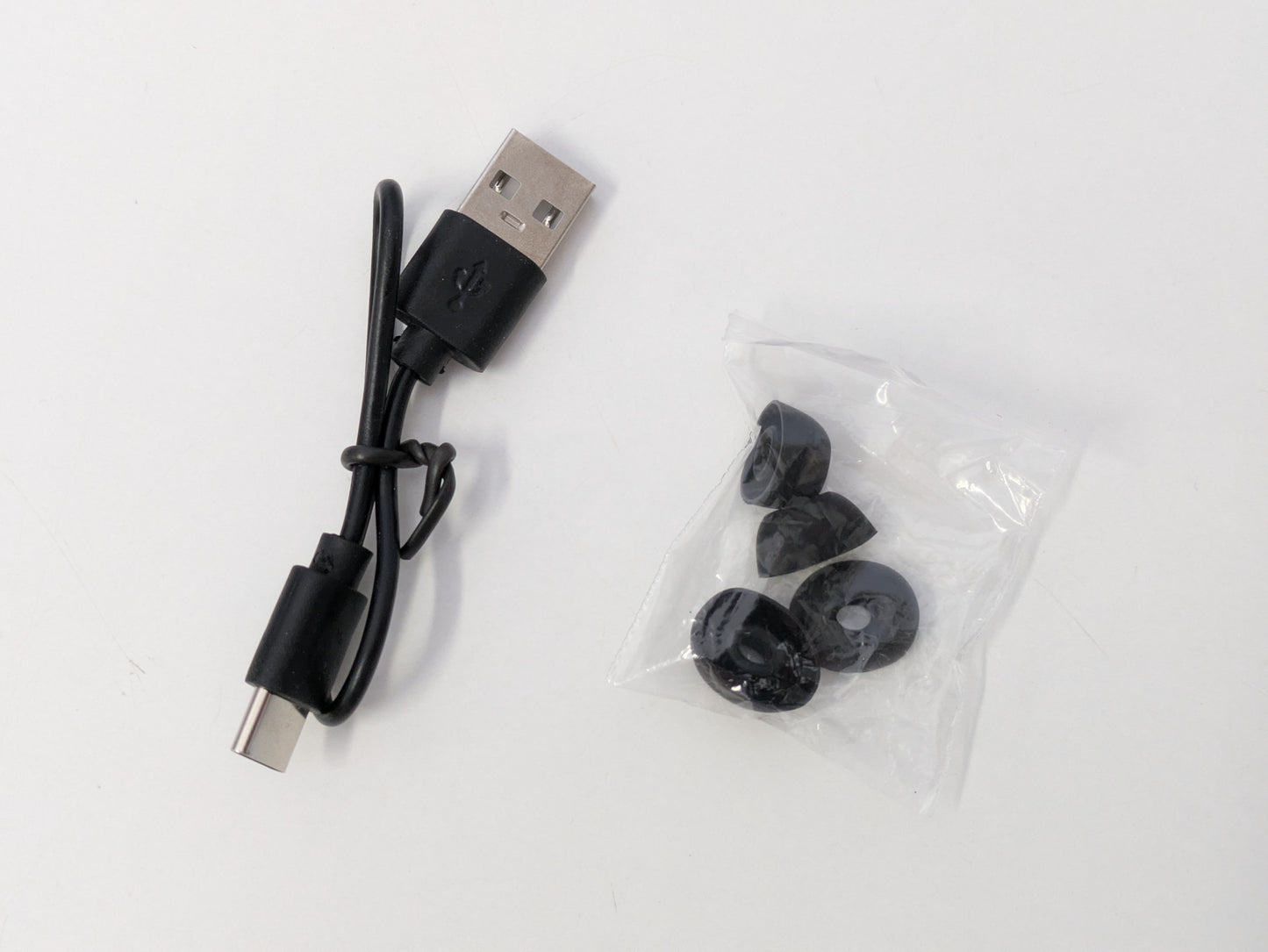 SE-two Battery Bank Smartphone Accessory w/ Built-In Wireless Earbuds - USED