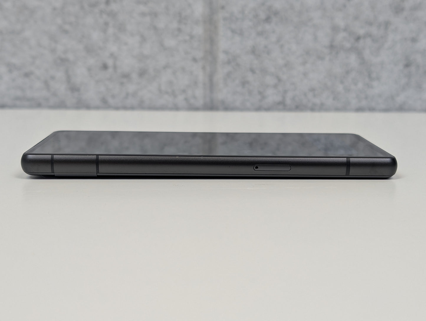 Google Pixel 7a G0DZQ (Network Locked to Verizon) - 128GB - Charcoal - USED