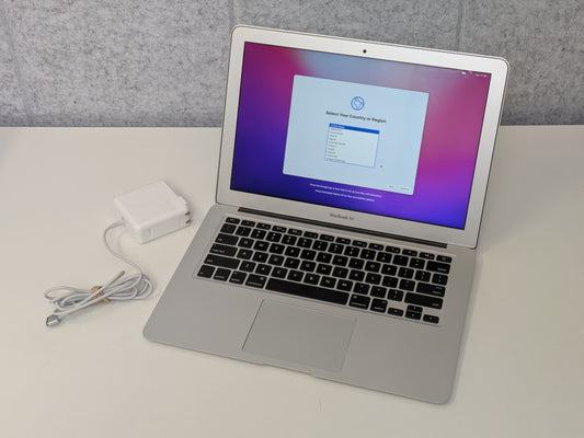 Apple MacBook Air A1466 - 13.3" 2017 - 1.8GHz Dual-Core i5, 128GB SSD, 8GB 1600MHz DDR3 - USED
