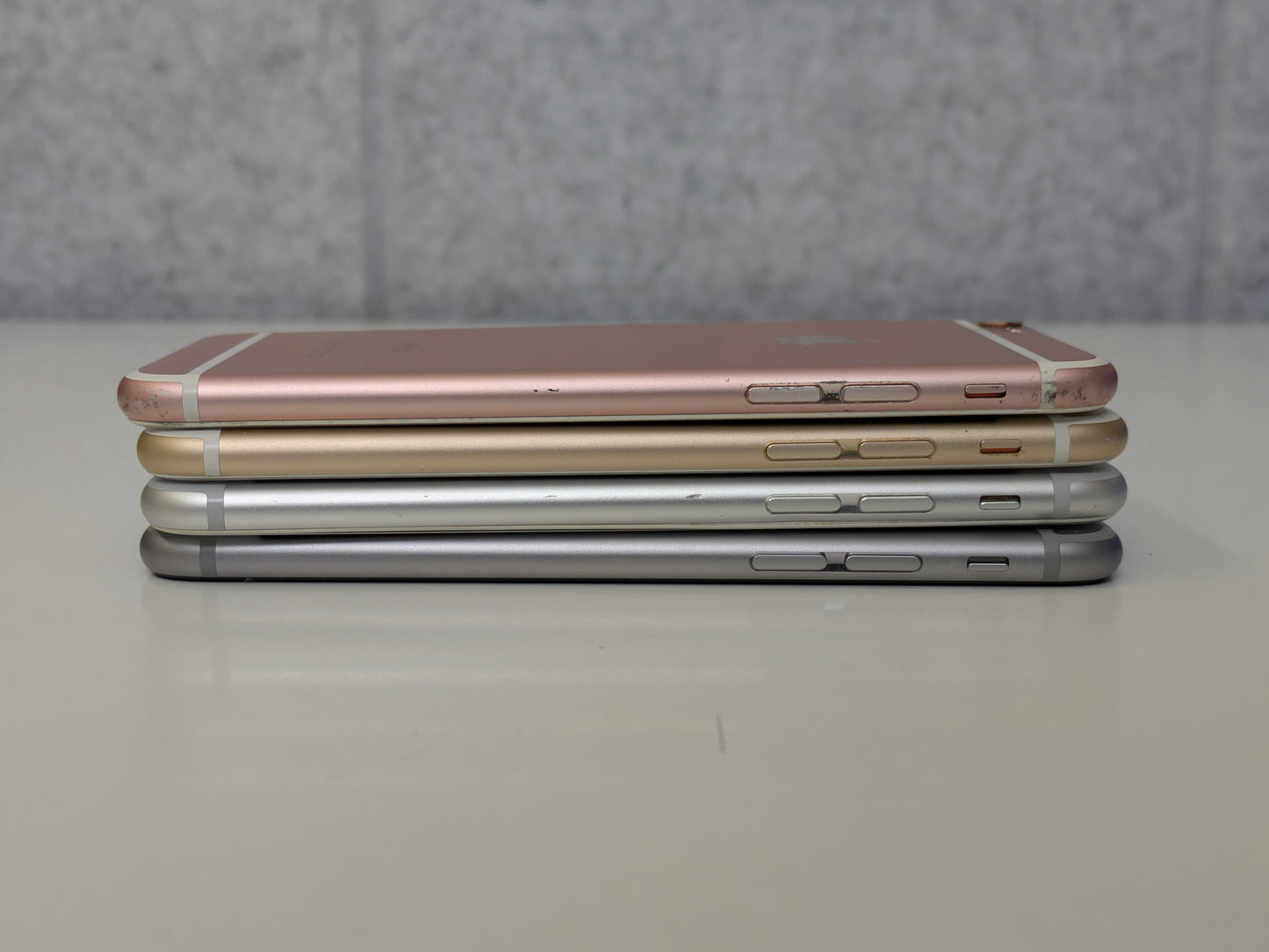 iPhone 6/6S Lot of 4 - AS-IS FOR PARTS/REPAIR