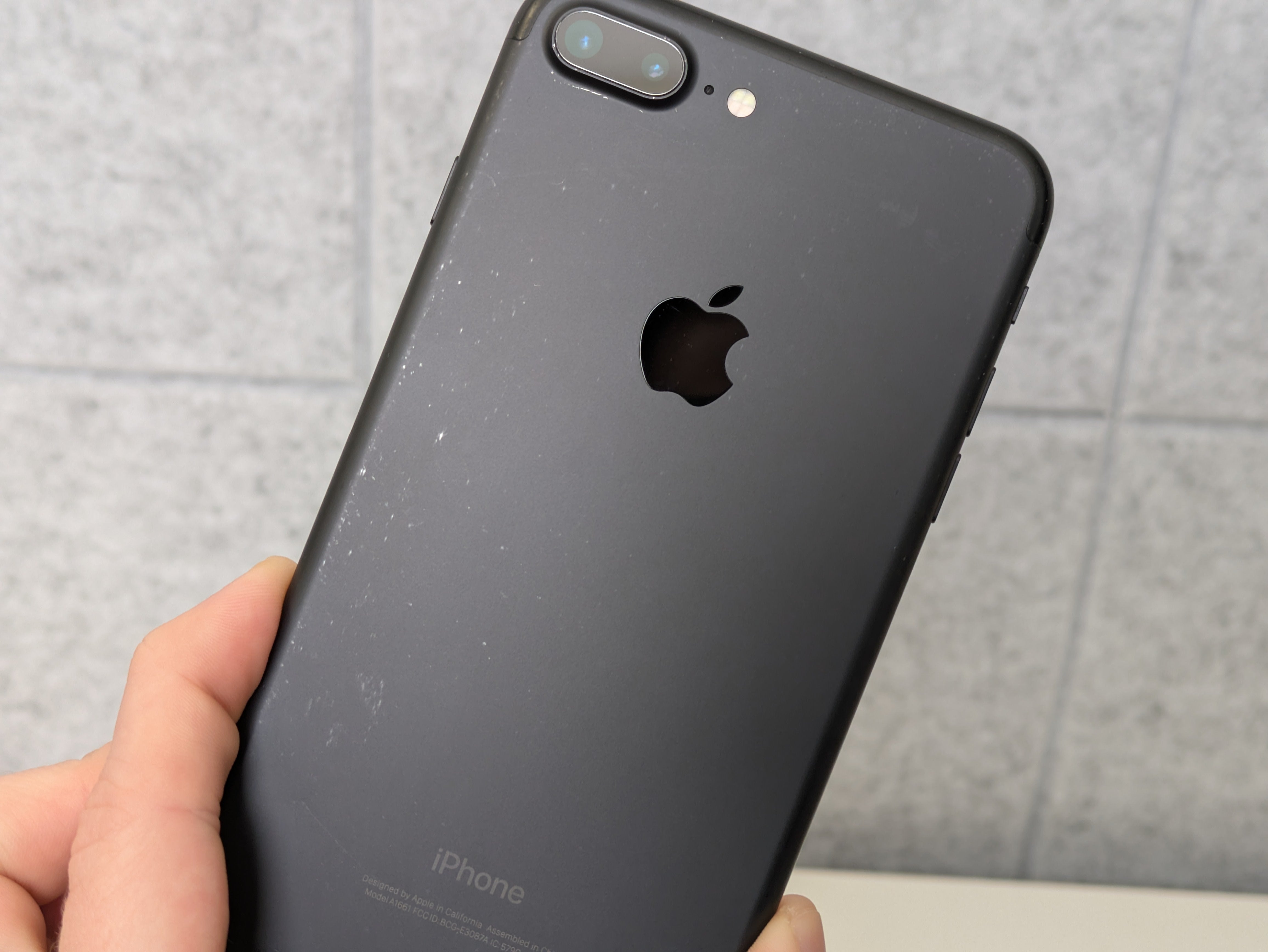 Apple iPhone 7 Plus - 32GB - Jet Black - Cricket Wireless - USED