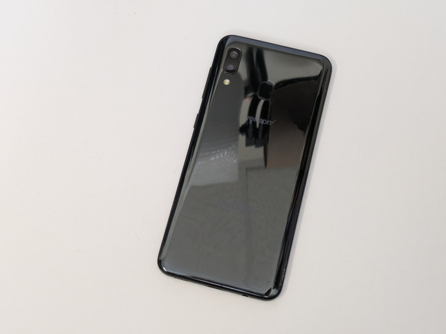 Samsung Galaxy A20 - 32GB - Black - Verizon - USED
