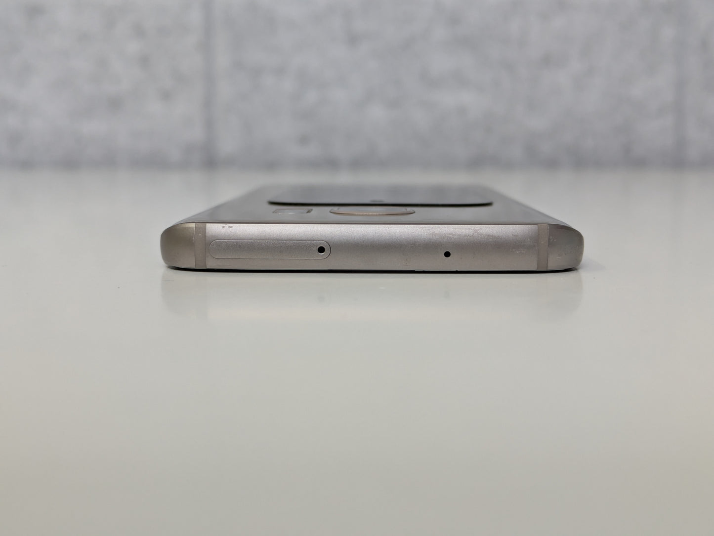 Samsung Galaxy S7 - 32GB - Gold - Verizon - AS-IS