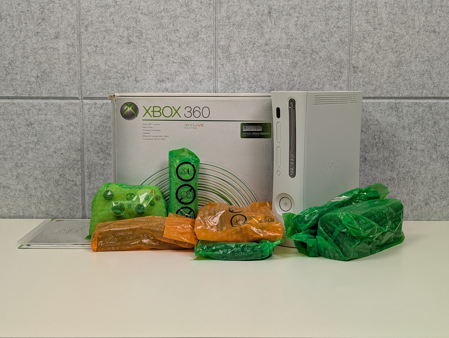 Microsoft Xbox 360 (BLADES DASH) IN BOX - NO HARD DRIVE - White - USED