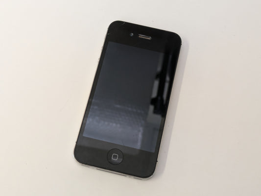 Apple iPhone 4 - 16GB - Black - CDMA - AS-IS