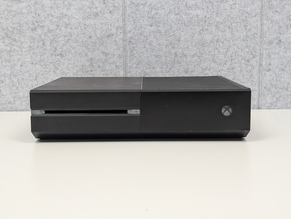 Microsoft Xbox One (console only) - Black - 500GB - USED