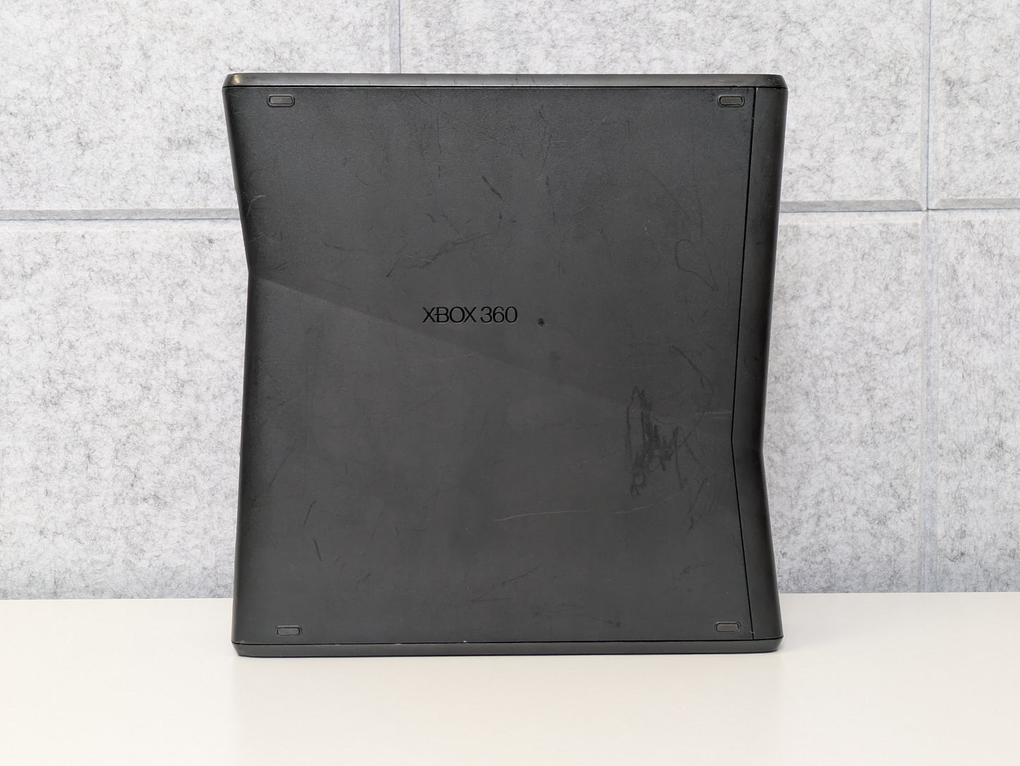 Microsoft Xbox 360 S (w/ accessories) - Black - 4GB - USED