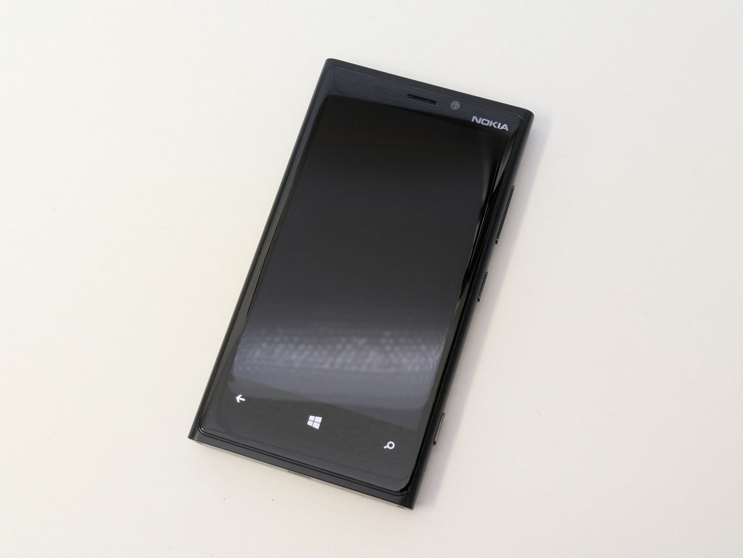 Nokia Lumia 920 RM820 (Network Locked to AT&T) - 32GB - Black - USED