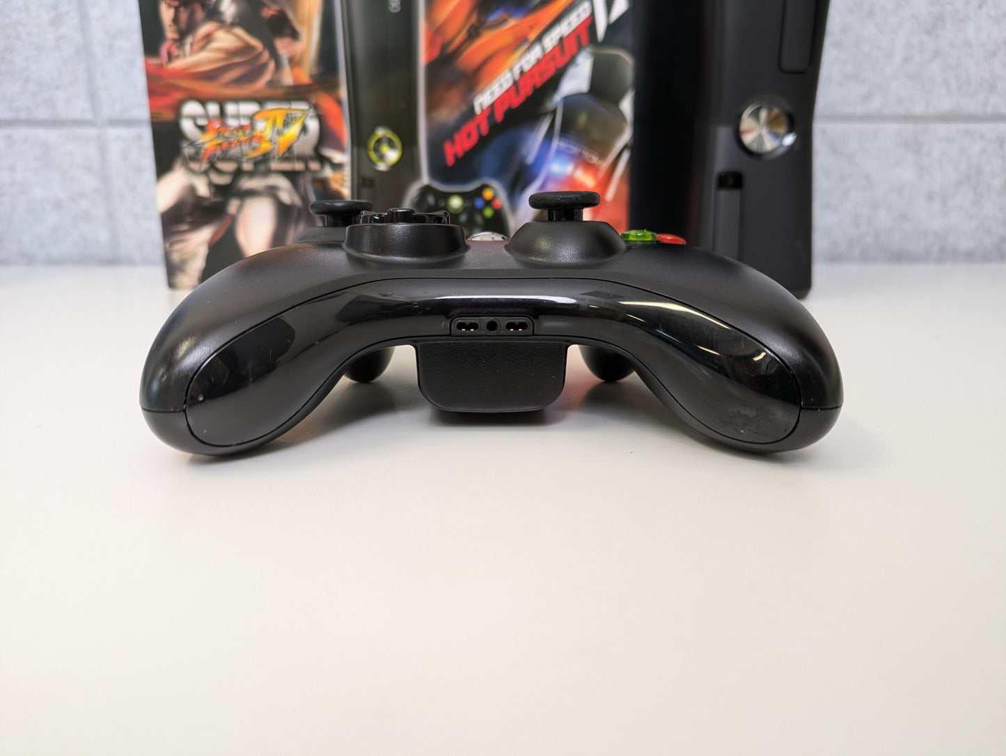 Microsoft Xbox 360 S (Hong Kong) - Ultimate Action Pack - 250GB - Black - COMPLETE IN BOX - Used