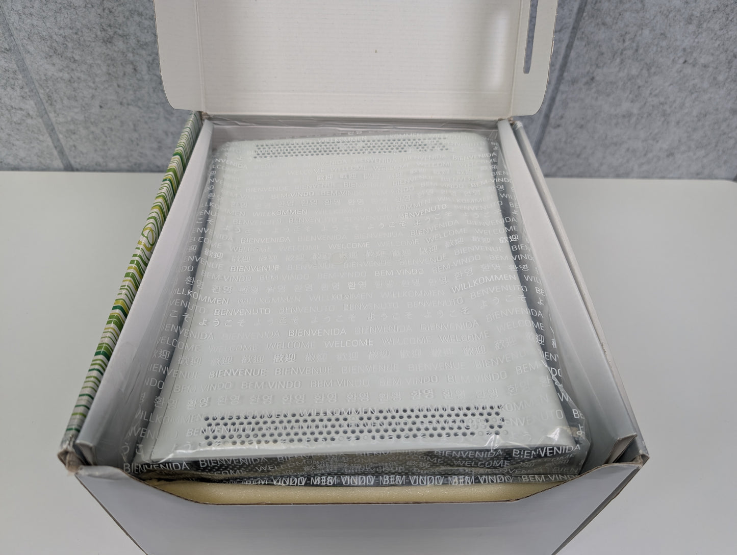 Microsoft Xbox 360 (BLADES DASH) IN BOX - NO HARD DRIVE - White - USED