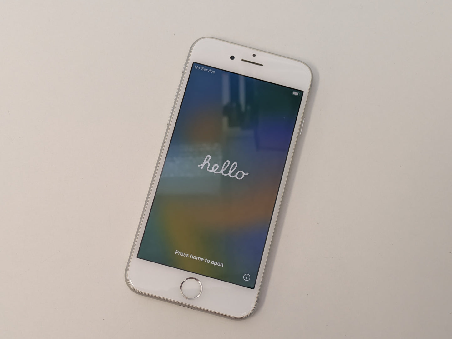 Apple iPhone 8 - 256GB - Silver - Unlocked - USED