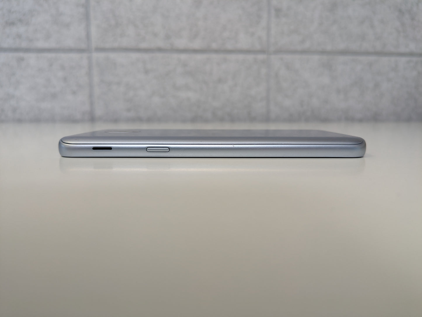 Samsung Galaxy J3 - 16GB - Silver - Verizon - USED