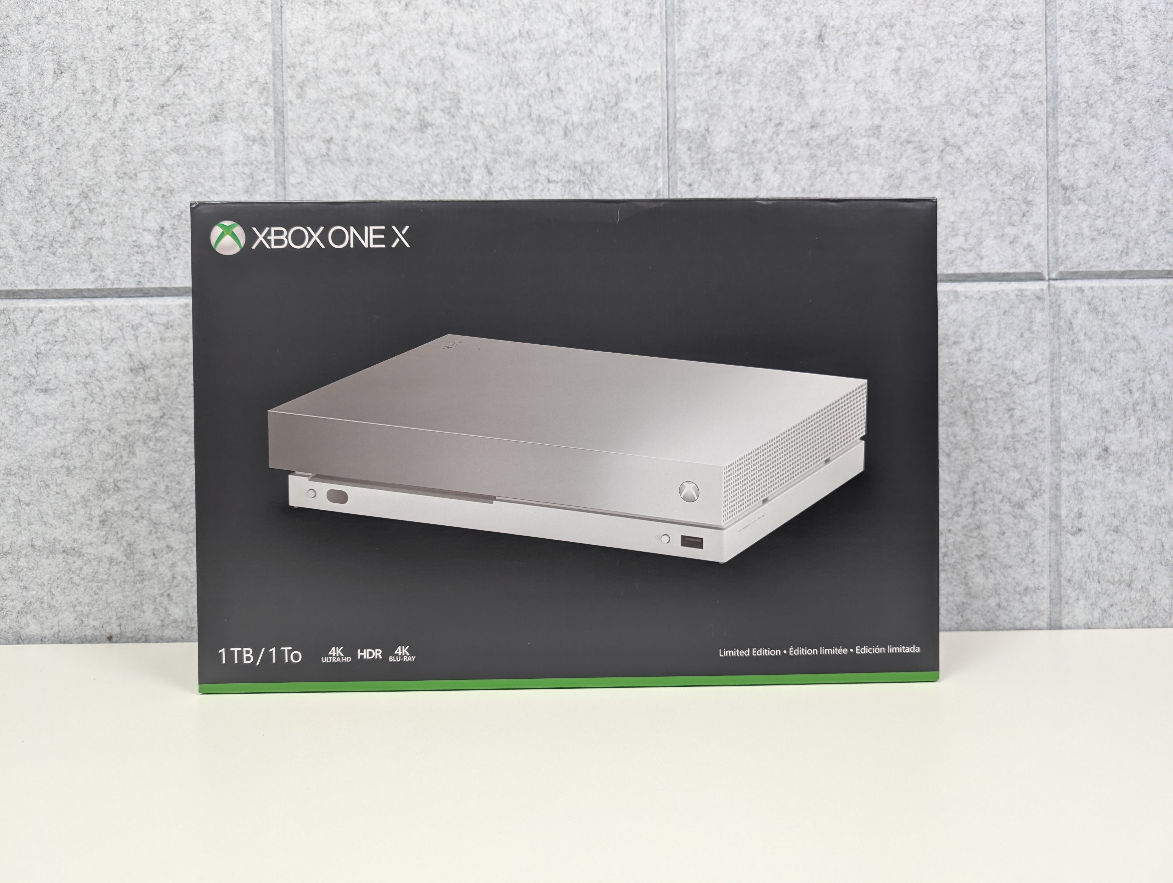 Microsoft Xbox One X - TACO BELL LTD. ED. Silver/White - 1TB