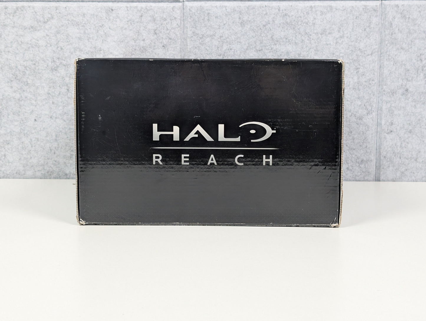 Microsoft Xbox 360 S IN BOX - 250GB - Halo Reach Ltd. Ed. - USED