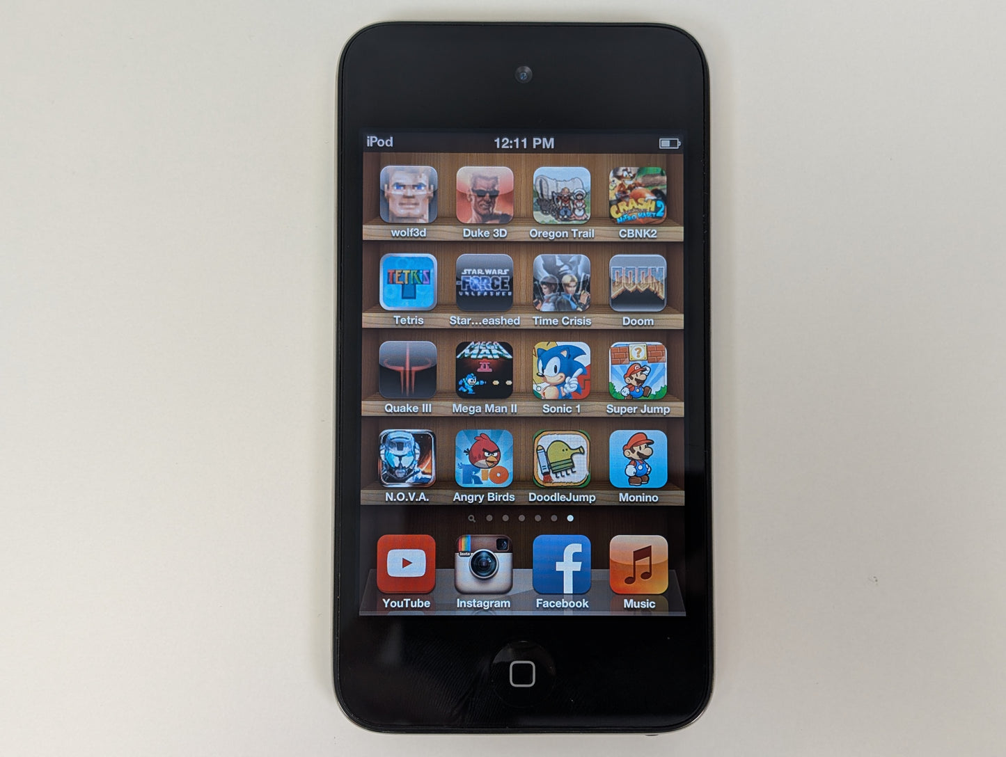 Apple iPod Touch (4th gen.) Loaded w/ Classic Games - 8GB - USED