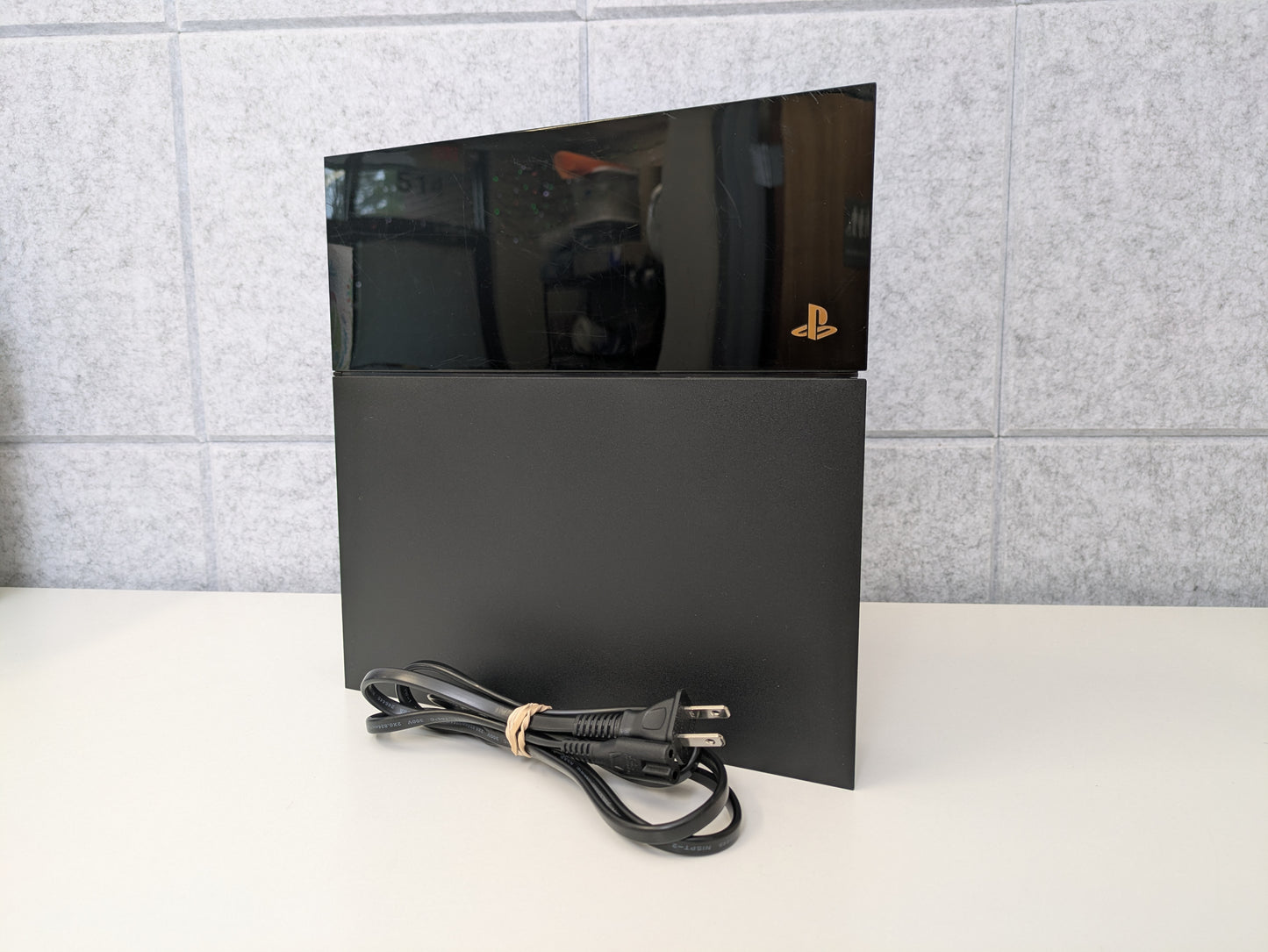Sony PlayStation 4 PS4 CUH1001A LOW FIRMWARE - 500GB - Console & Power Cord - Used