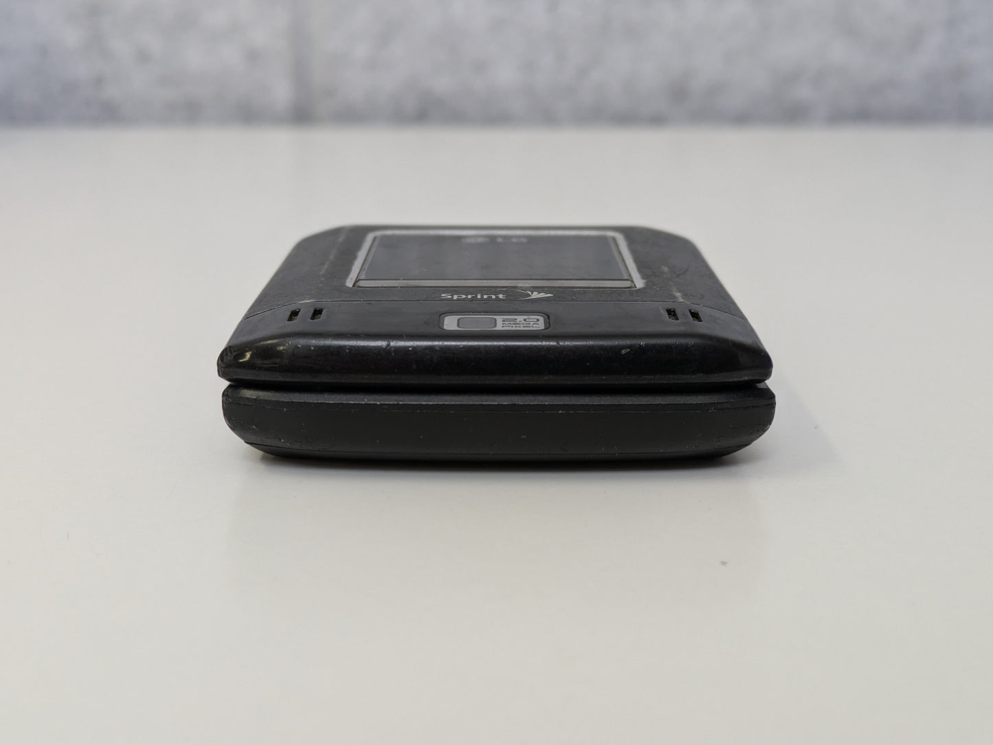 LG Lotus LX600 (Network Locked to Sprint) - 512MB - Matte Black - USED