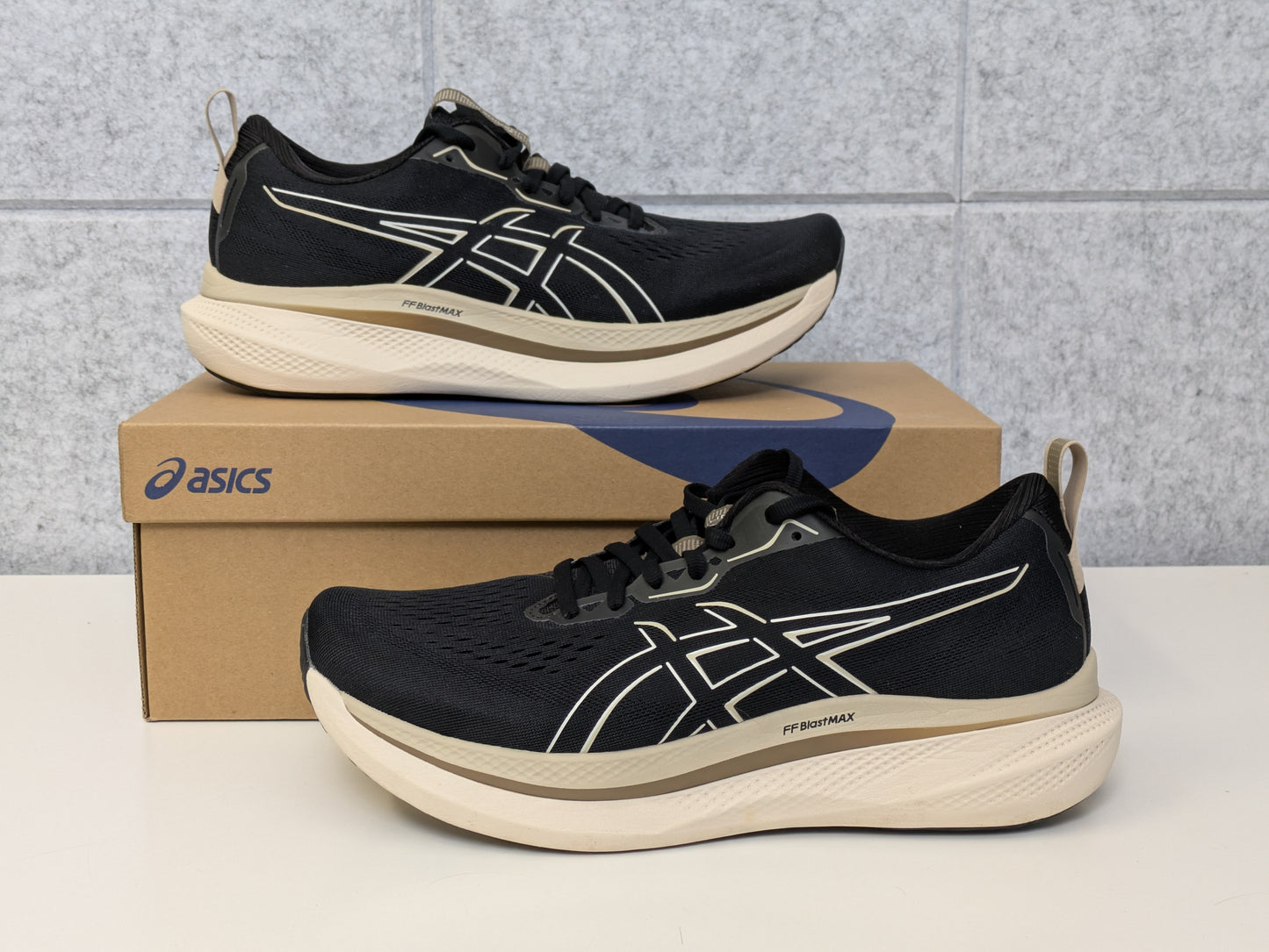 Asics GlideRide Max, Size 11 - Black/Oatmeal - PRE-OWNED, IN BOX