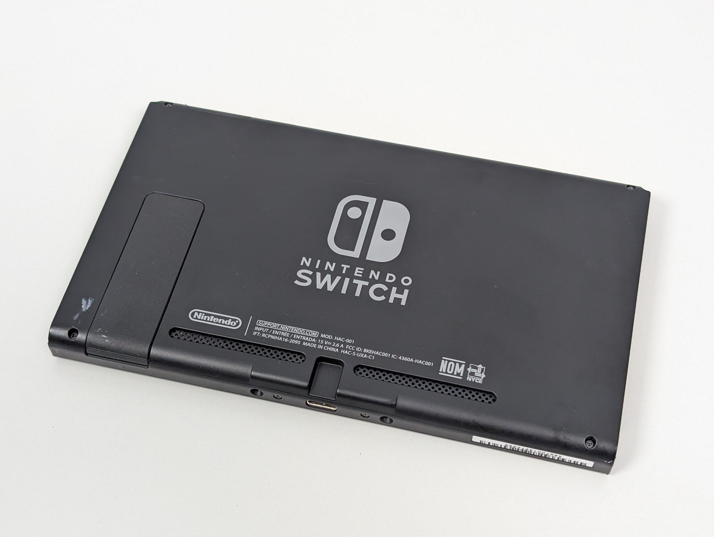 UNPATCHED Nintendo Switch v1 w/ accessories - Red/Blue - USED