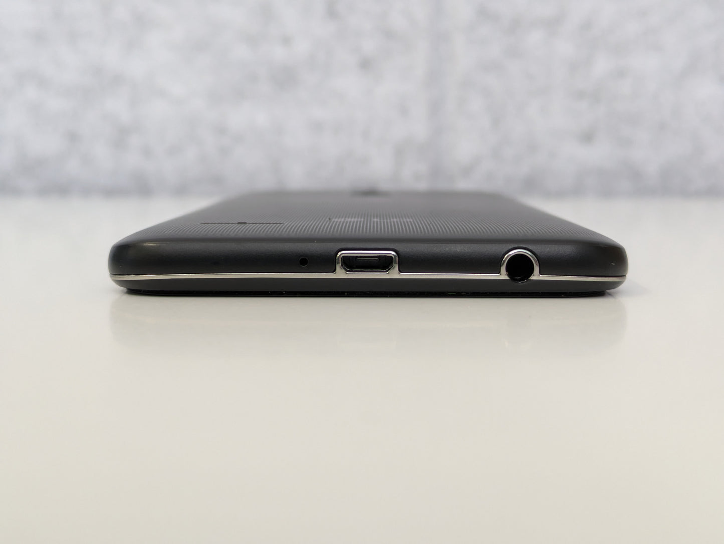 LG K30 - 16GB - Gray - Unlocked - USED