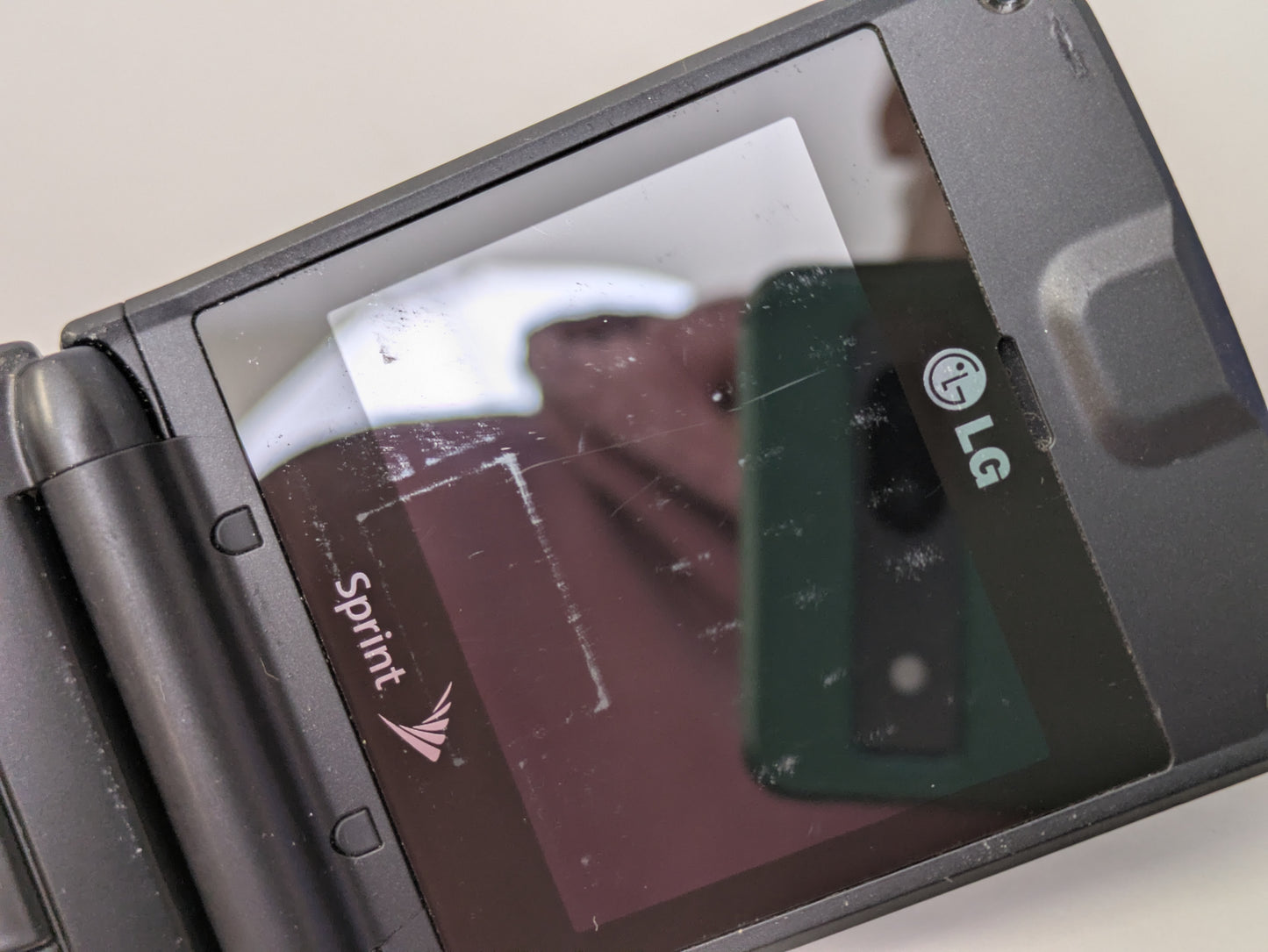 LG Lotus LX600 (Network Locked to Sprint) - 512MB - Matte Black - USED