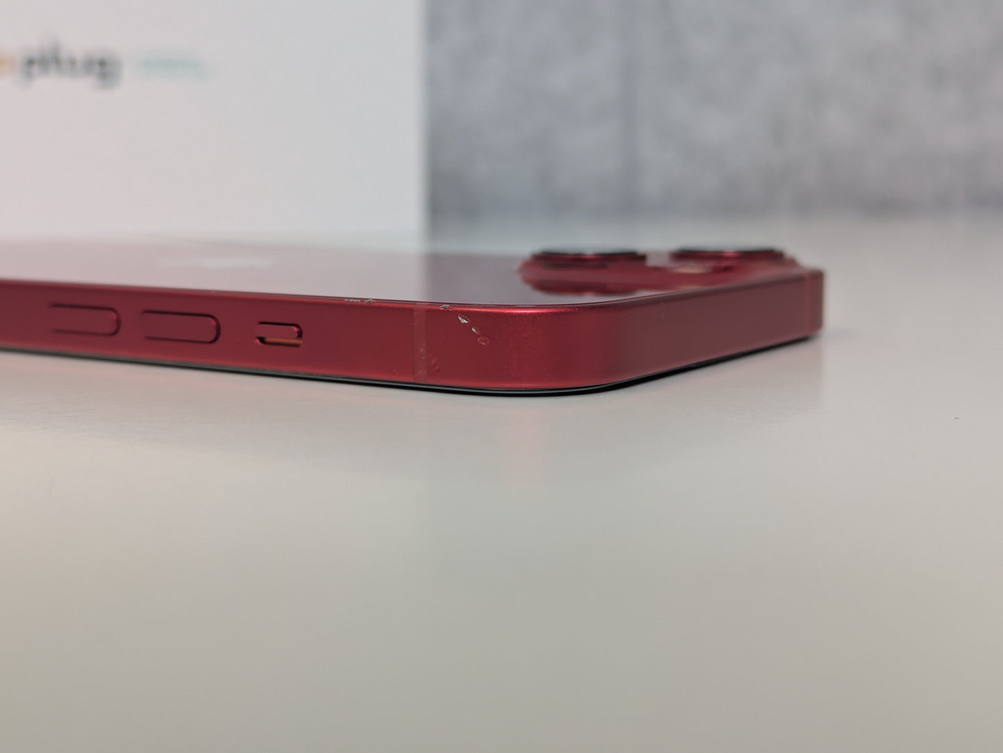 Apple iPhone 13 - 128GB - Product RED - Unlocked - USED