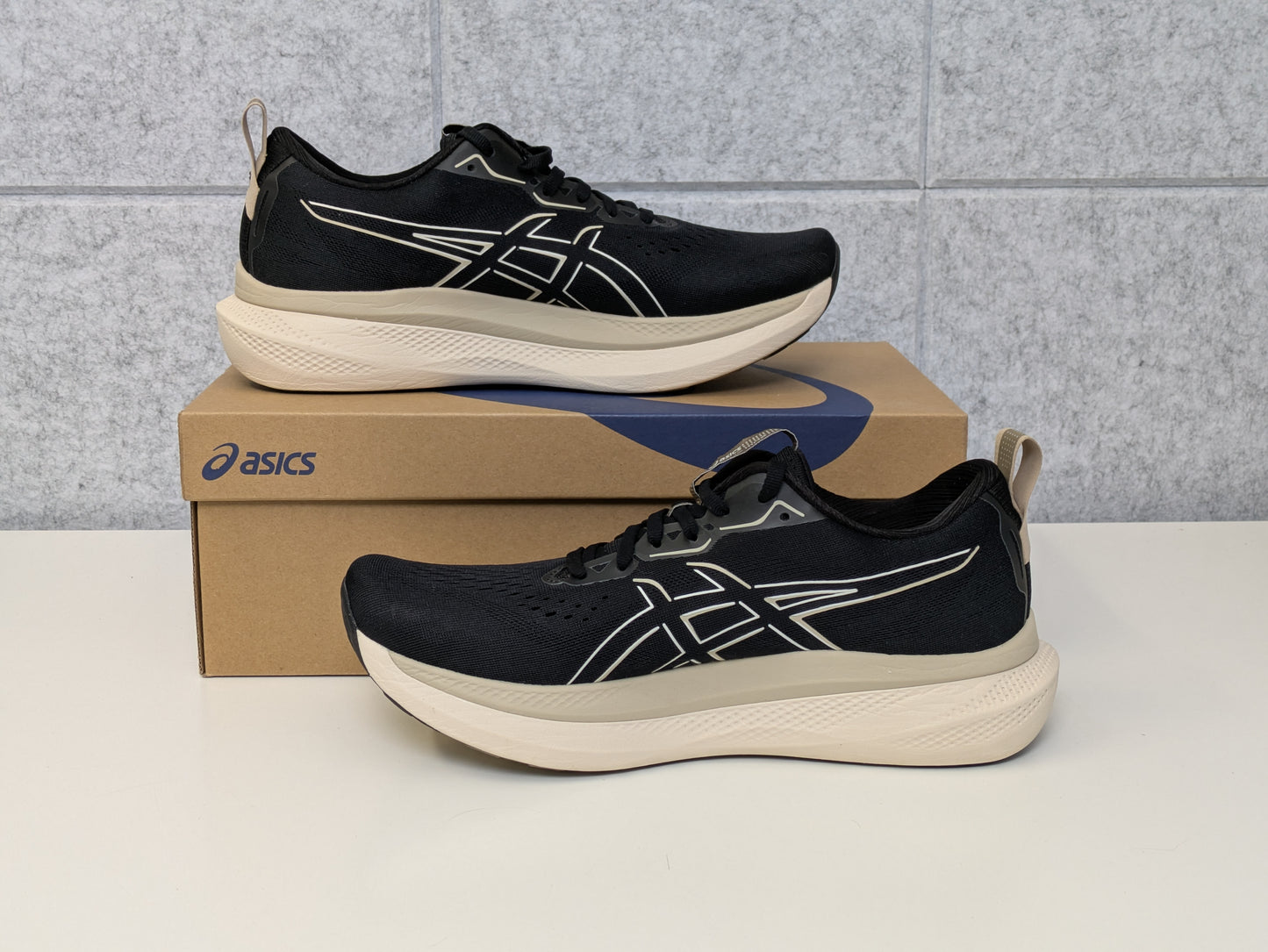 Asics GlideRide Max, Size 11 - Black/Oatmeal - PRE-OWNED, IN BOX