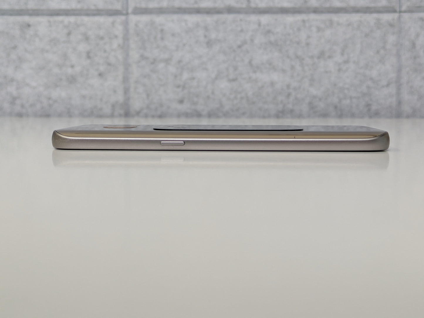 Samsung Galaxy S7 - 32GB - Gold - Verizon - AS-IS