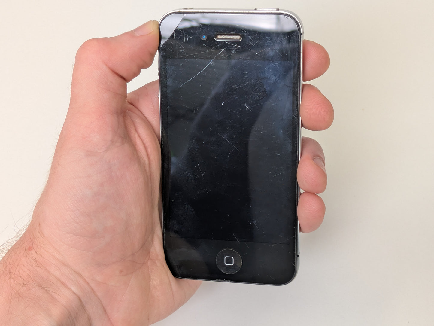 Apple iPhone 4 - 16GB - Black - CDMA - AS-IS