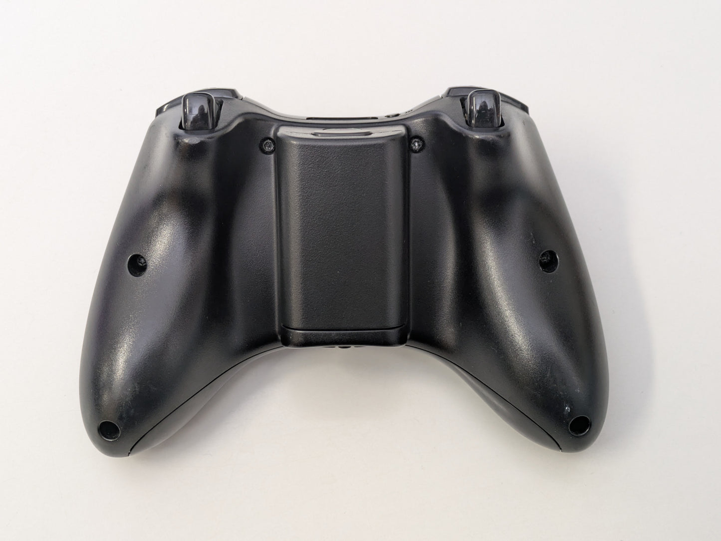 Microsoft Xbox 360 S (w/ accessories) - Black - 4GB - USED