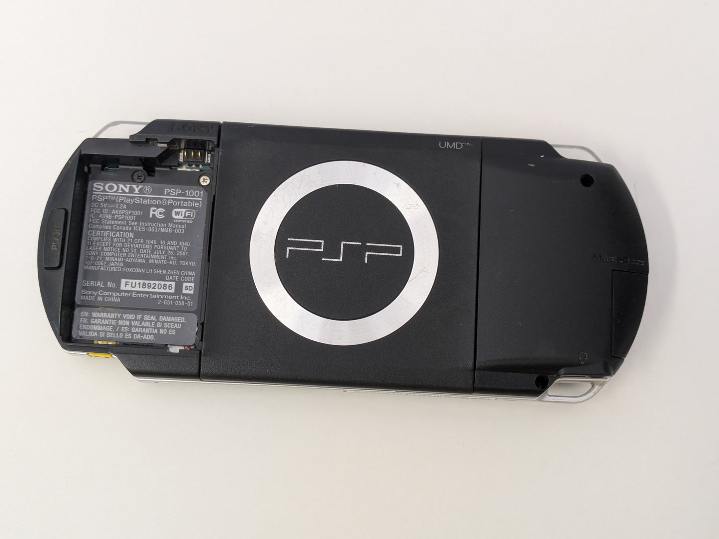 Sony PlayStation Portable PSP PSP1001 - CONSOLE ONLY - MISSING BATTERY, BATTERY DOOR & THUMBGRIP - AS-IS