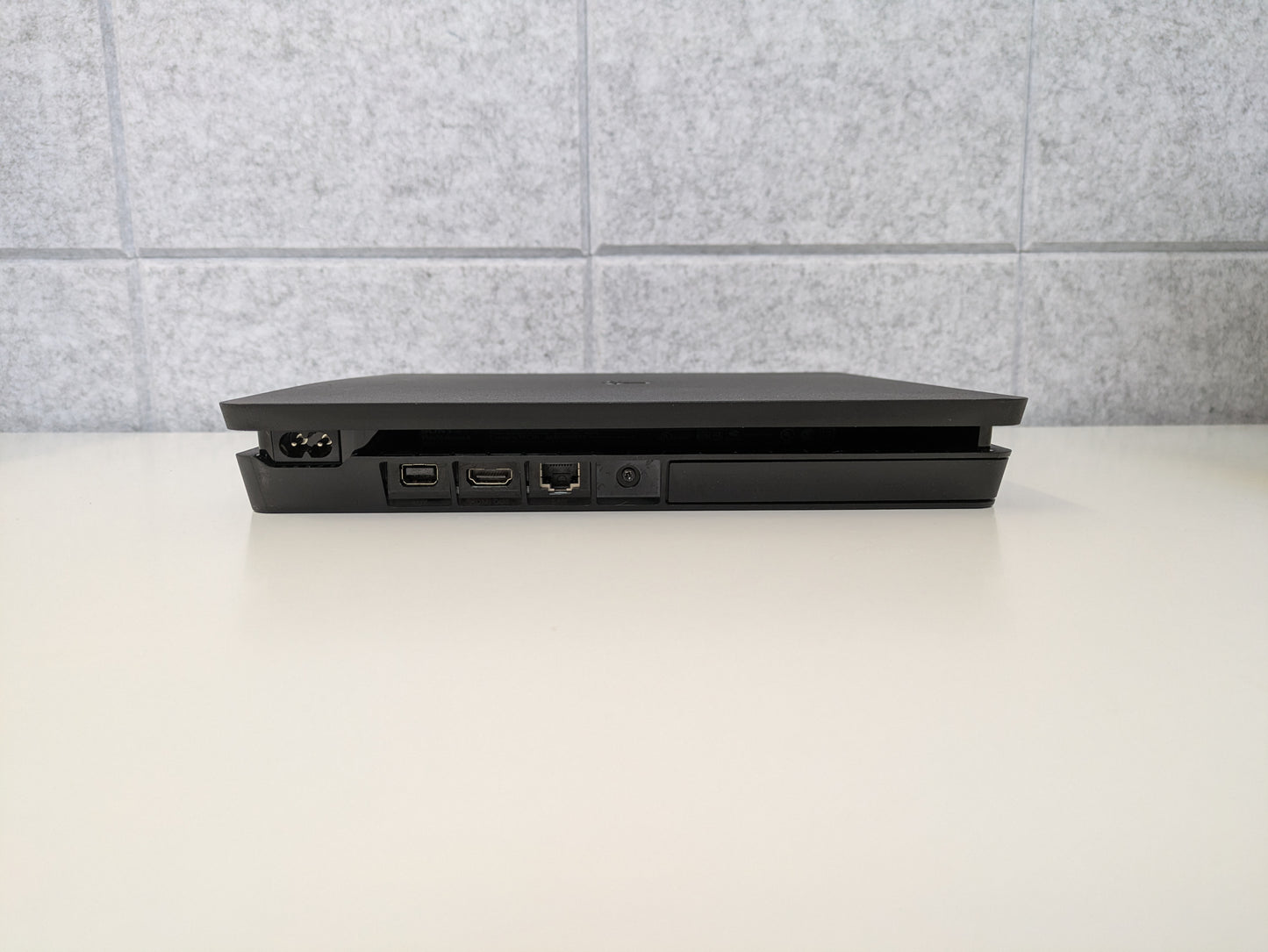 Sony PlayStation 4 PS4 Slim - 1TB - Console & Accessories - USED