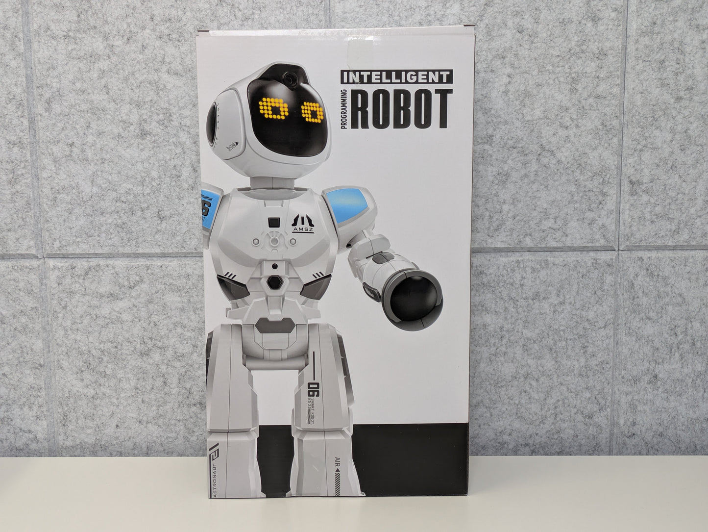 Le Neng Toys Intelligent Remote Control Robot - USED