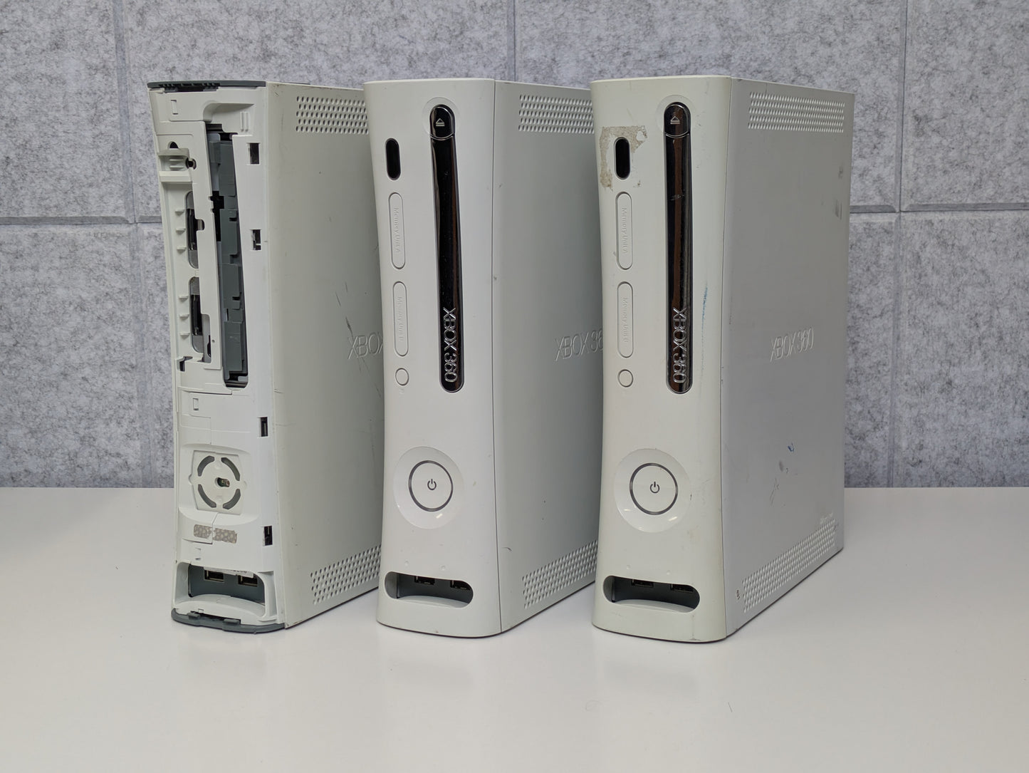 Microsoft Xbox 360 RROD consoles - Lot of 3 - AS-IS