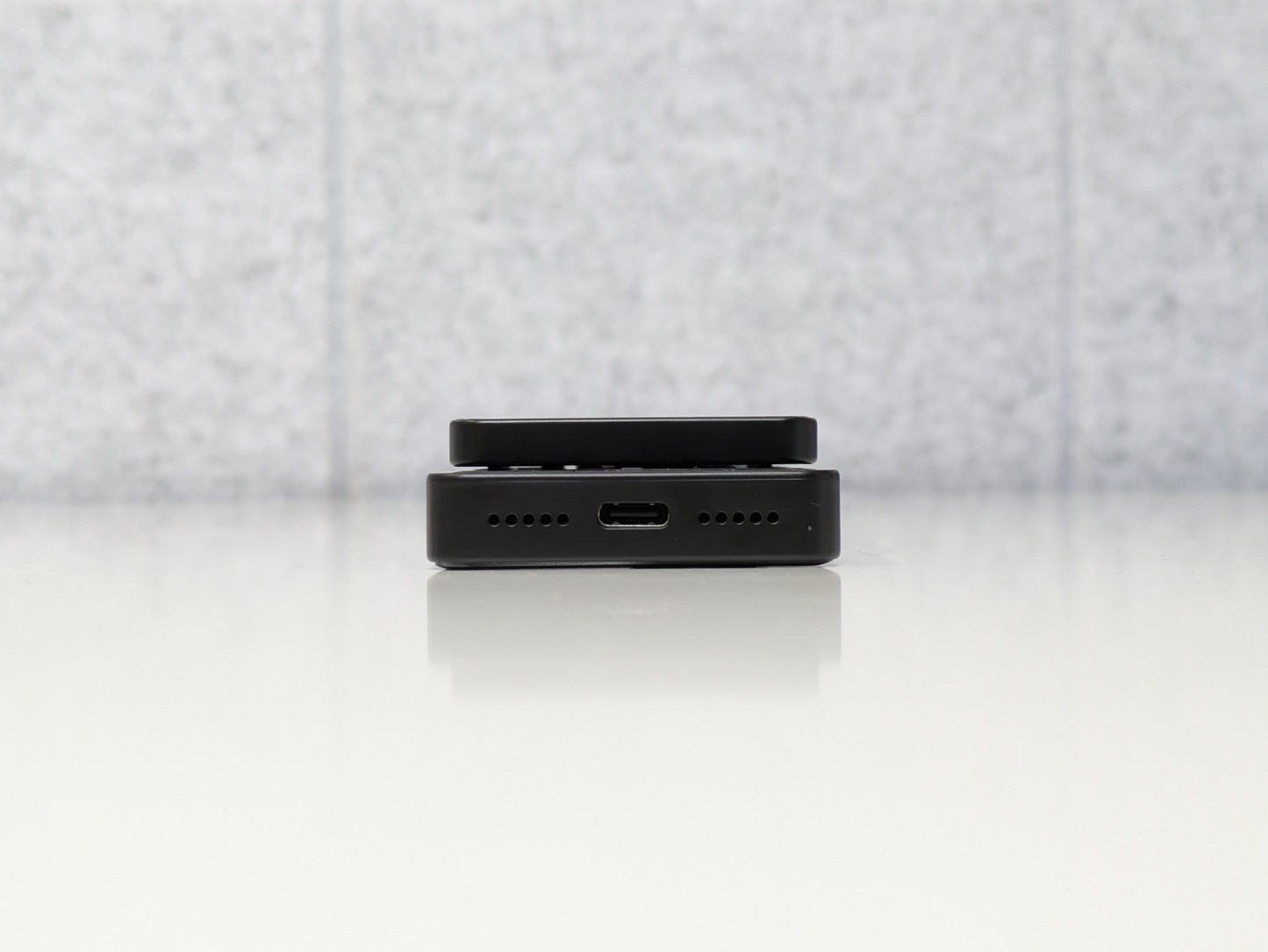 FUFFi Sliding Android Smartphone (Network Unlocked) - 16GB - Black - USED