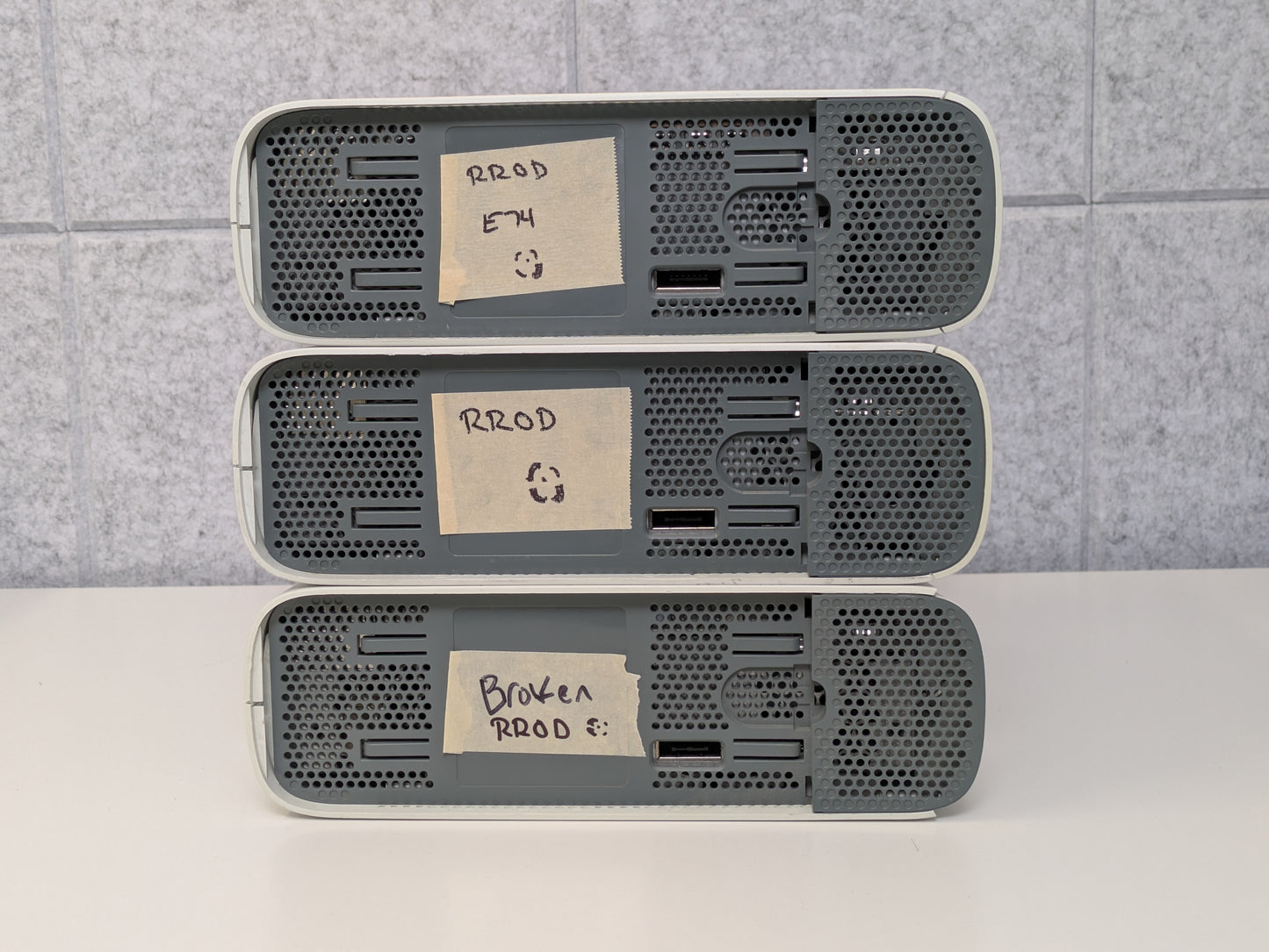 Microsoft Xbox 360 RROD consoles - Lot of 3 - AS-IS