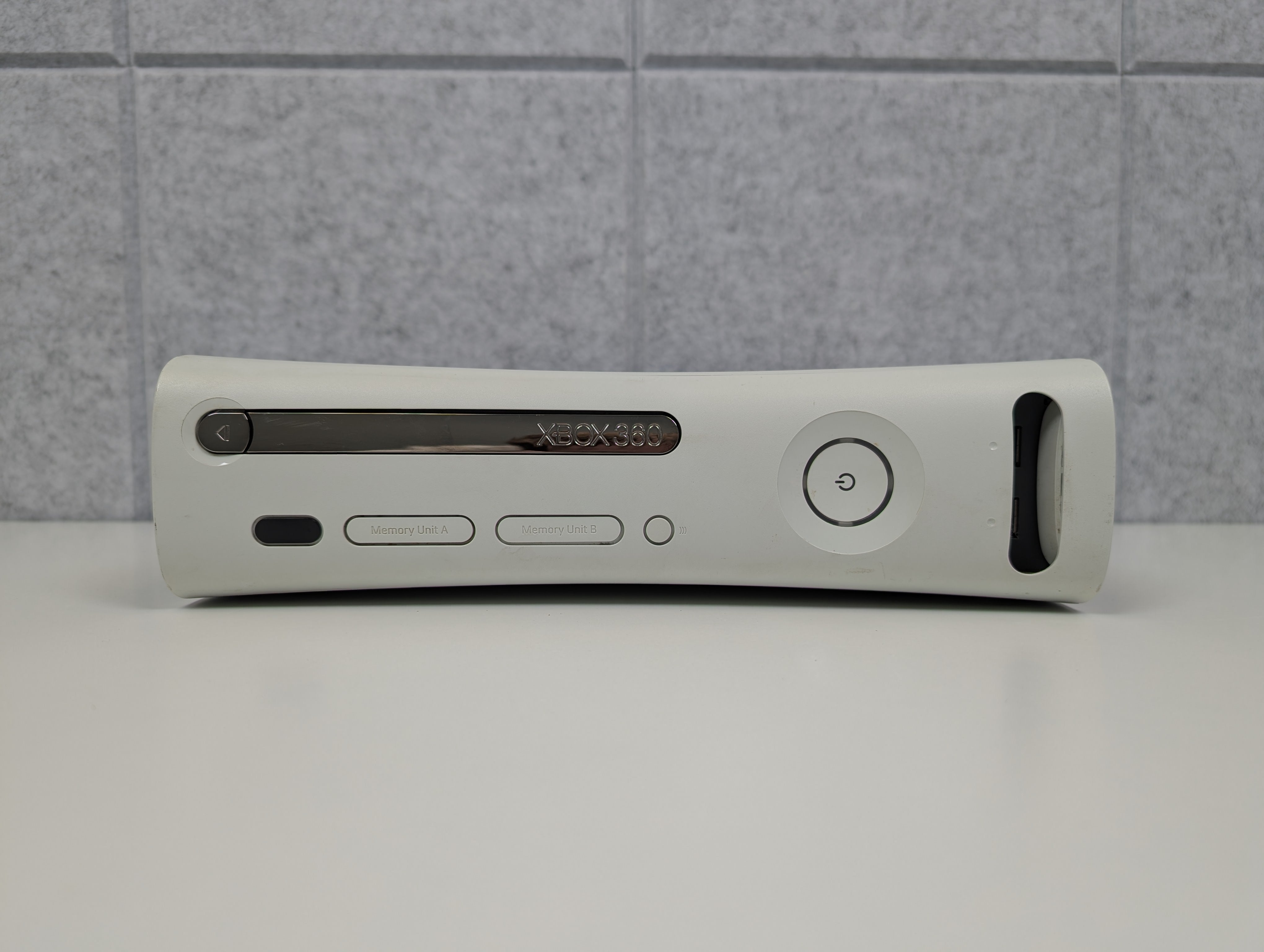 Microsoft Xbox 360 (Falcon) - White - 60GB - USED – JROB GAMING