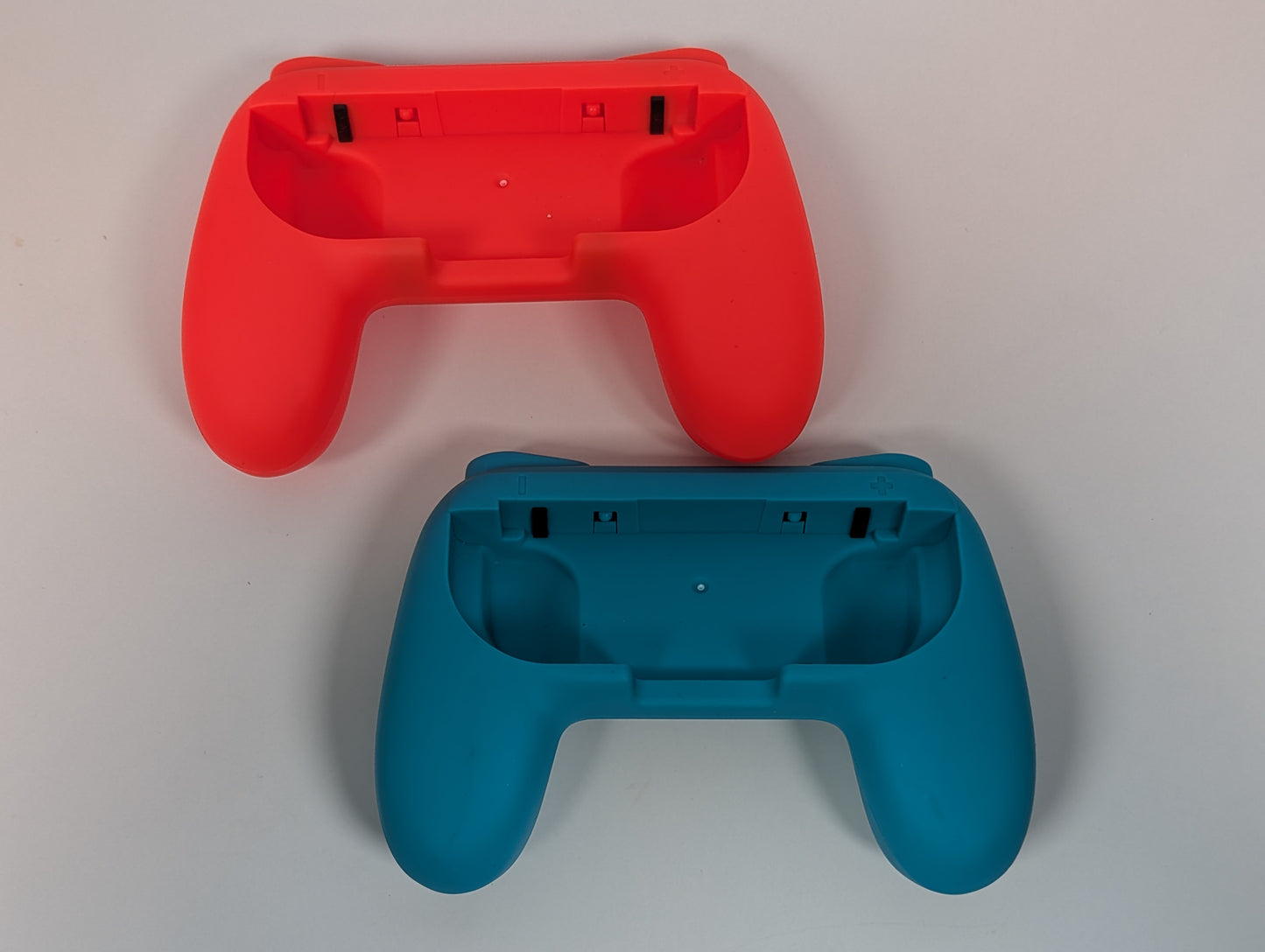 UNPATCHED Nintendo Switch v1 w/ accessories - Red/Blue - USED