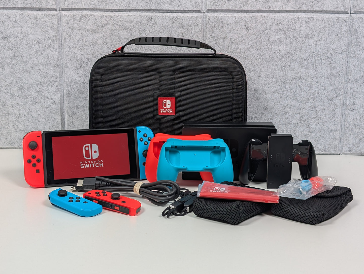 UNPATCHED Nintendo Switch v1 w/ accessories - Red/Blue - USED