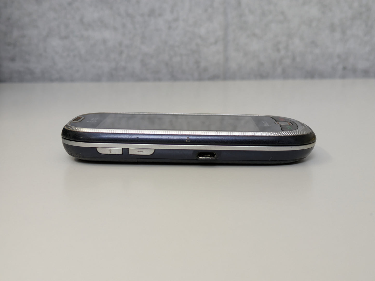 Pantech Ease (P2020) - 50MB - Blue - AT&T - USED