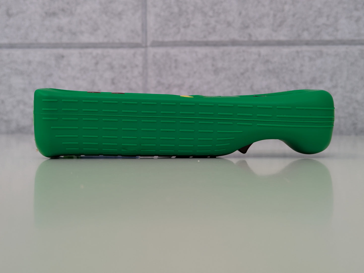 Nintendo Wii Motion Plus Remote Controller - Luigi Edition - NO POWER