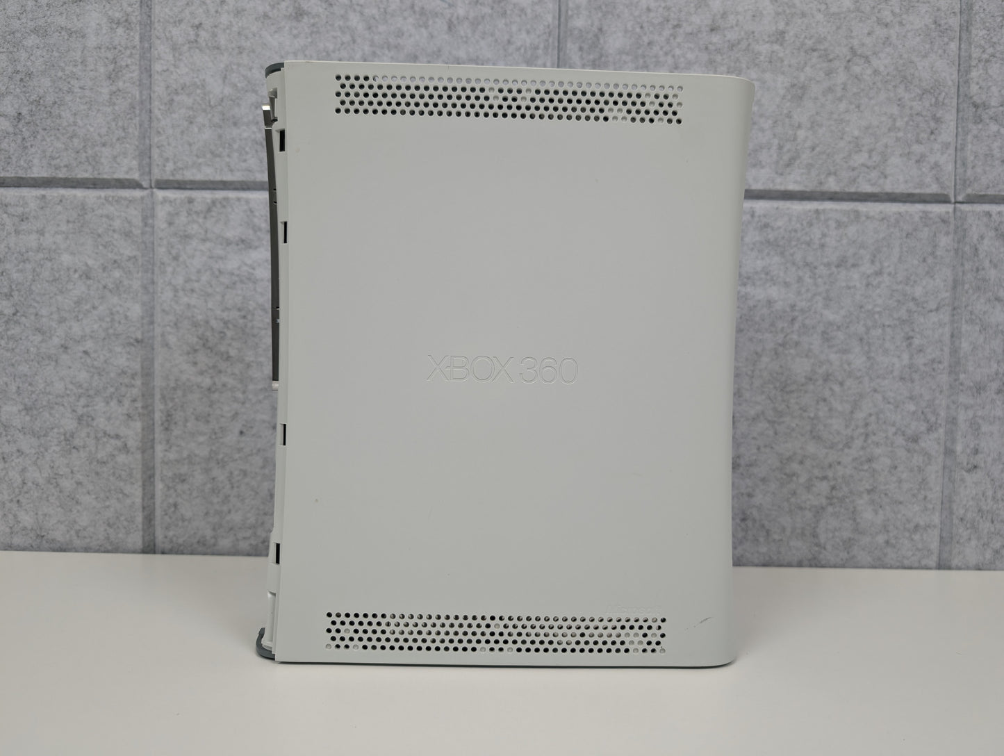 Microsoft Xbox 360 (Xenon) - White - NO HARD DRIVE - AS-IS, RROD