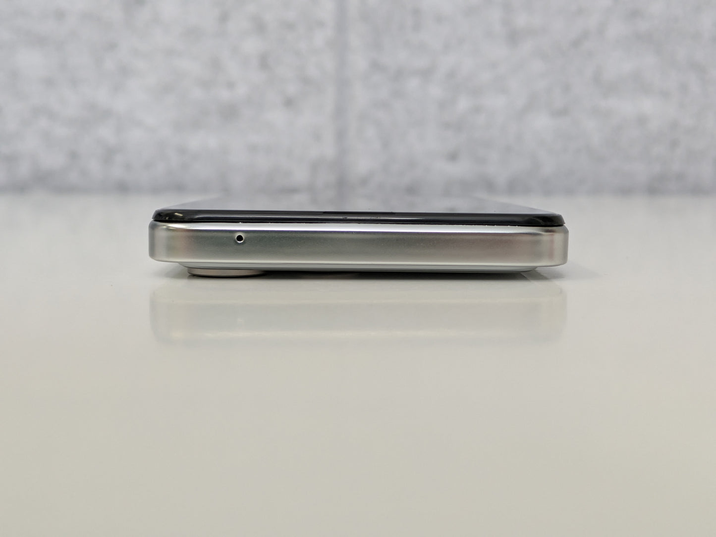 FUFFI M17 Pro - 128GB - White - Unlocked - USED, IN BOX