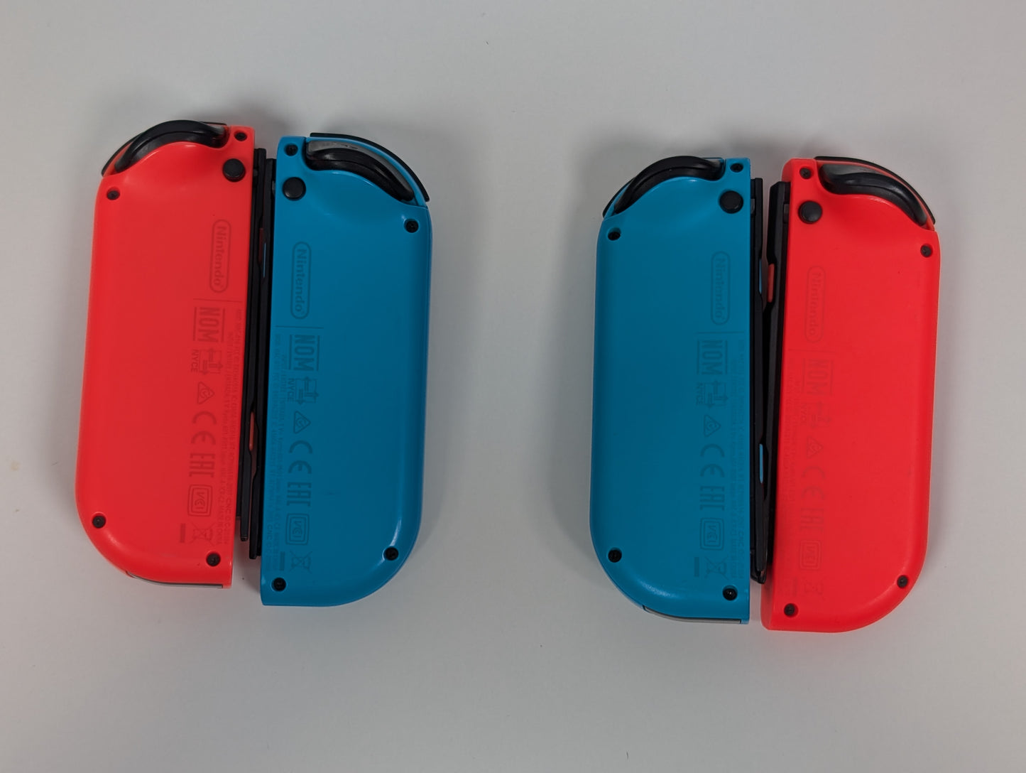 UNPATCHED Nintendo Switch v1 w/ accessories - Red/Blue - USED