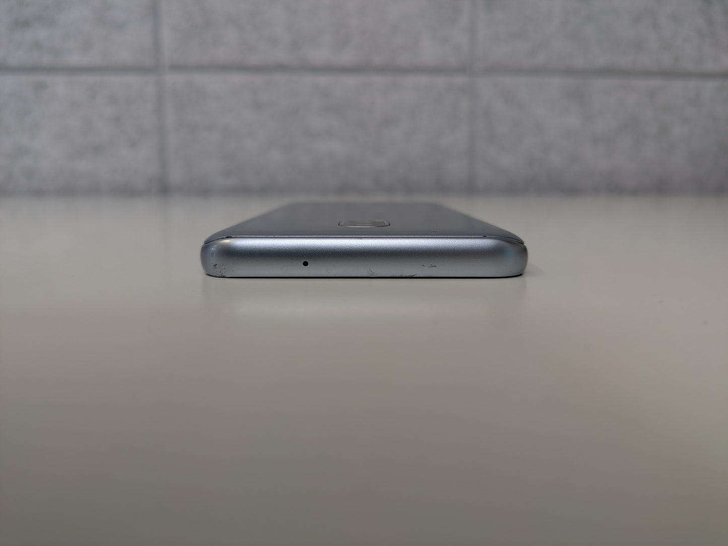 Samsung Galaxy J3 - 16GB - Silver - Verizon - USED