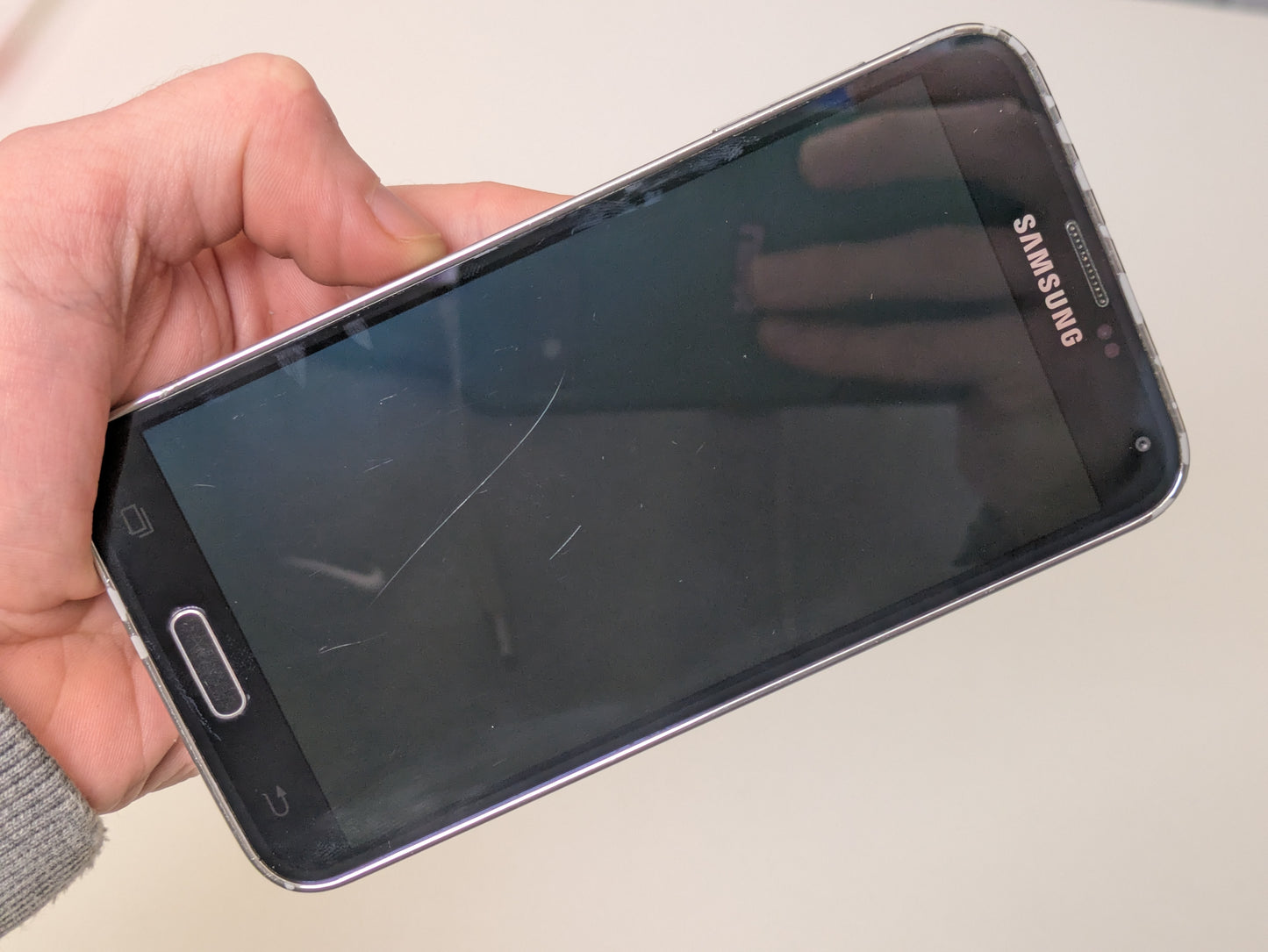 Samsung Galaxy S5 - 16GB - Charcoal Black - FreedomPop Wireless