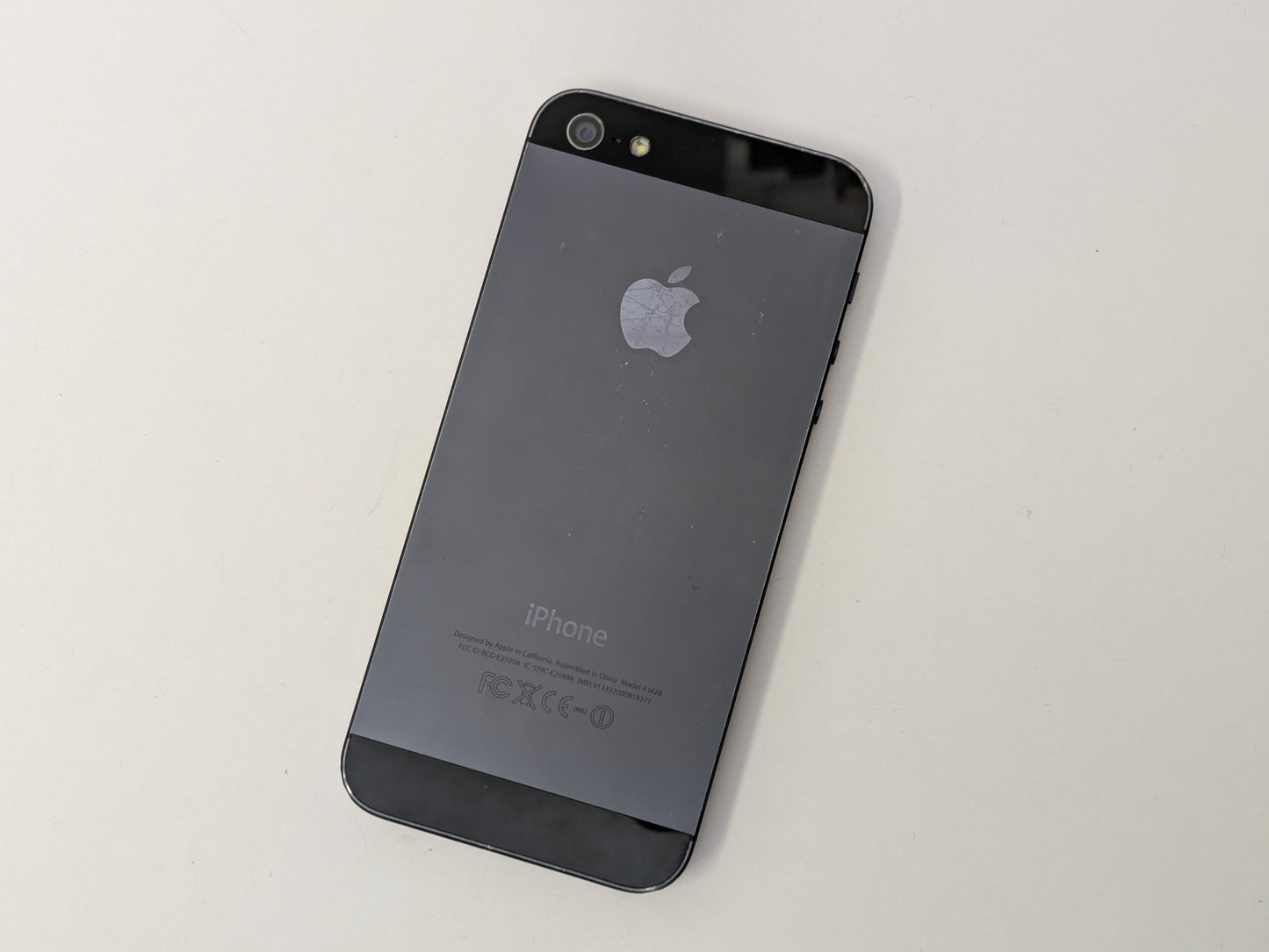 iPhone 5 A1428 (Network Locked to AT&T) - 16GB - Slate Black - AS-IS