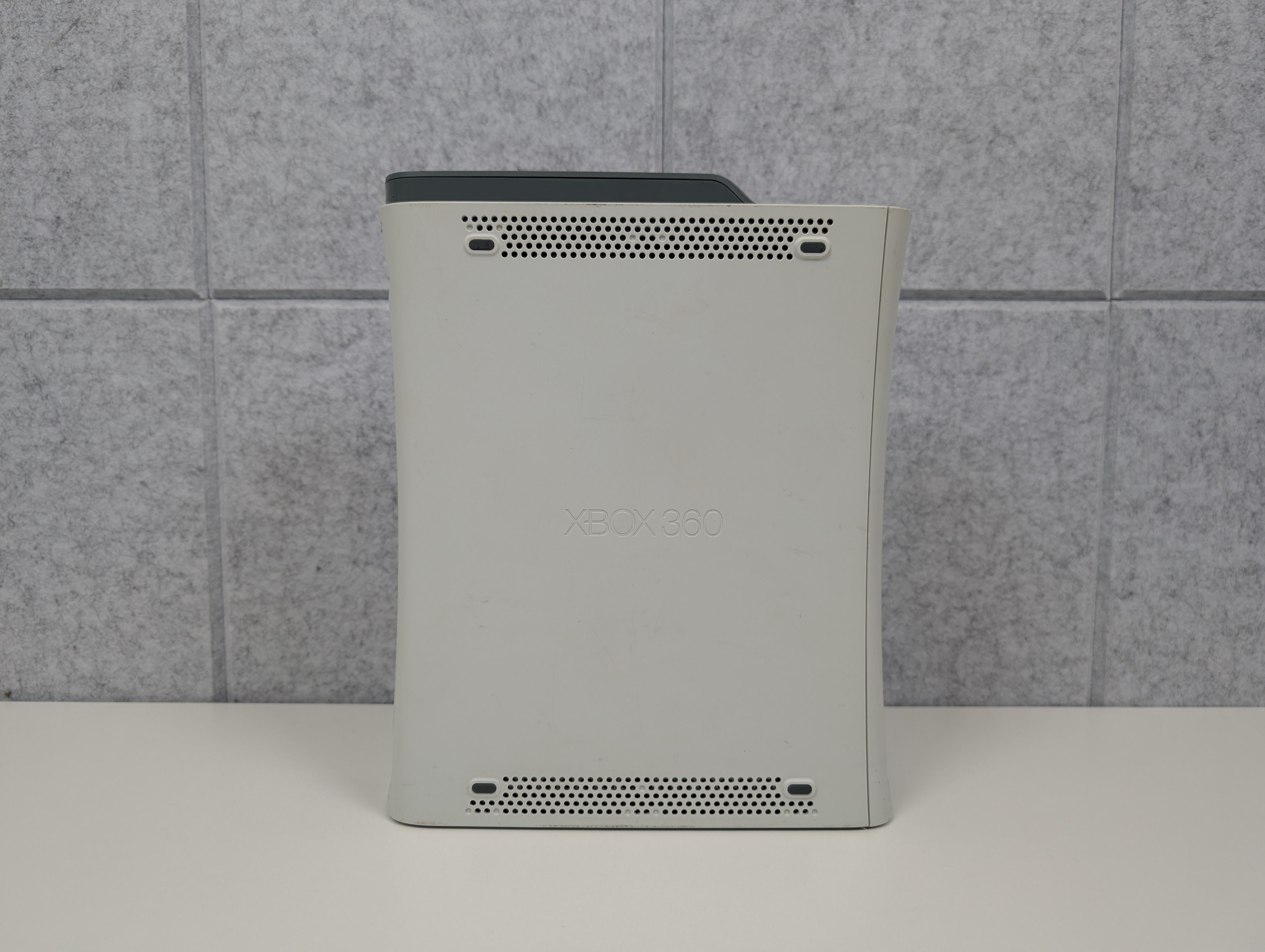 Microsoft Xbox 360 (Falcon) - White - 60GB - USED – JROB GAMING