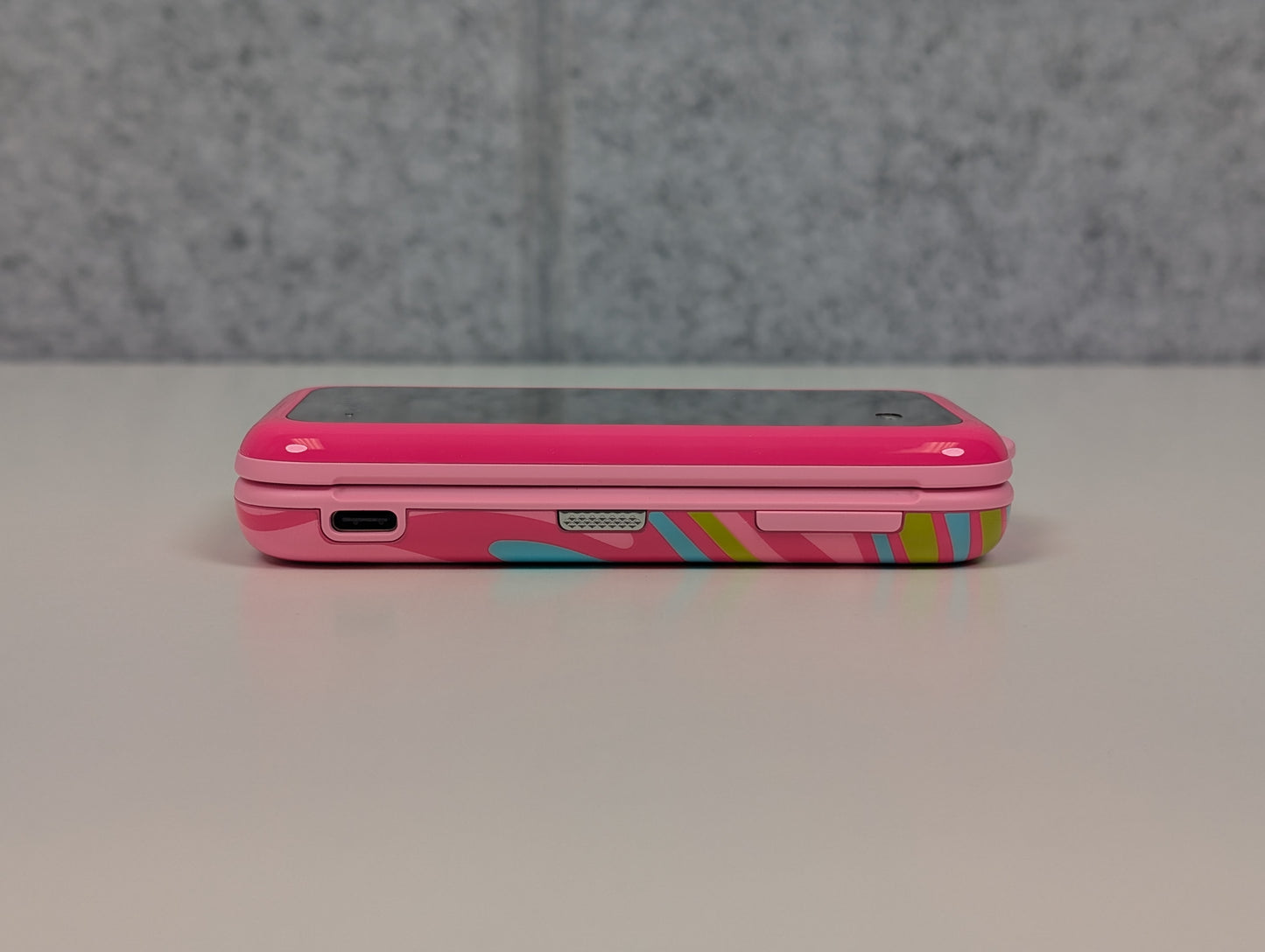 HMD Barbie Flip Phone (Network Unlocked) - US Version w/ KaiOS - Pink - USED