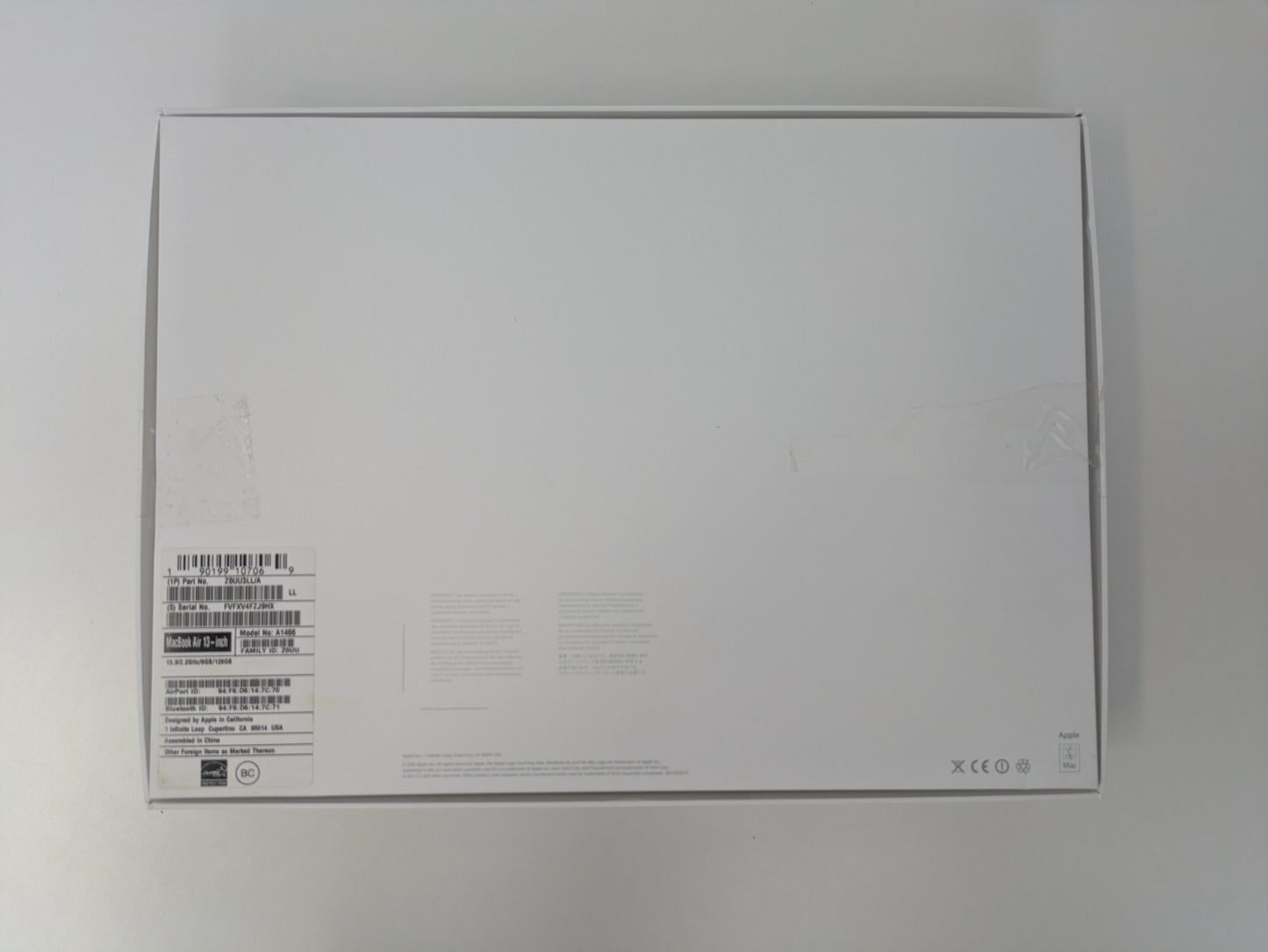 Apple MacBook Air - 13" 2017 - 2.2GHz Intel Core i7, 128GB SSD, 8GB RAM - IN BOX - USED